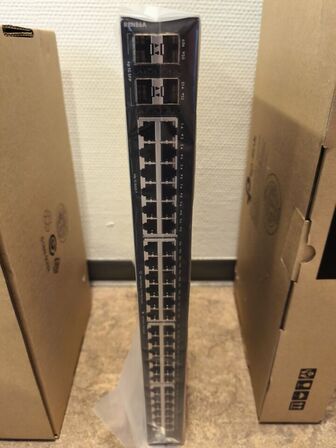 Netværksswitch HP ARUBA 6000 48 port (ubrugt)