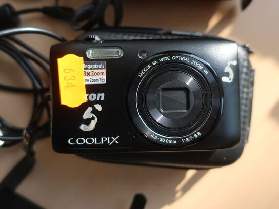 Ældre kameraer NIKON & HITACHI