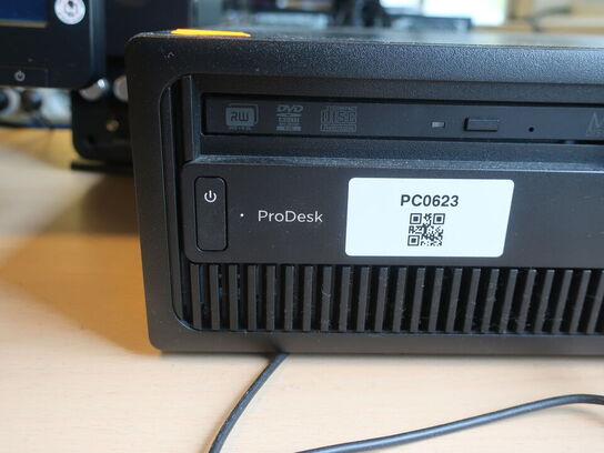 HP ProDesk | Intel i5-6500 | 8 GB | 120 GB SSD | HP 22" skærm