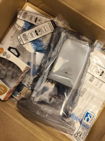 Div. netværkstilbehør bl.a. UBIQUITY Unifi (se billeder)