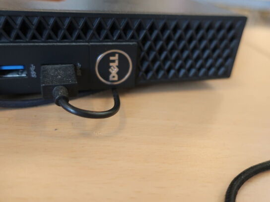 DELL OptiPlex 3050 | Intel i5-7500T | 8 GB | 256 GB SSD | SAMSUNG 22" skærm