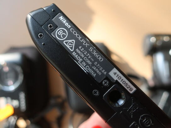 Ældre kameraer NIKON & HITACHI