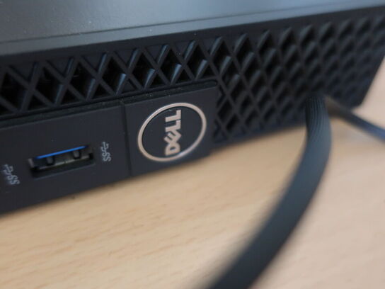 DELL OptiPlex 3050 | Intel i5-7500T | 8 GB | 256 GB SSD | SAMSUNG 22" skærm