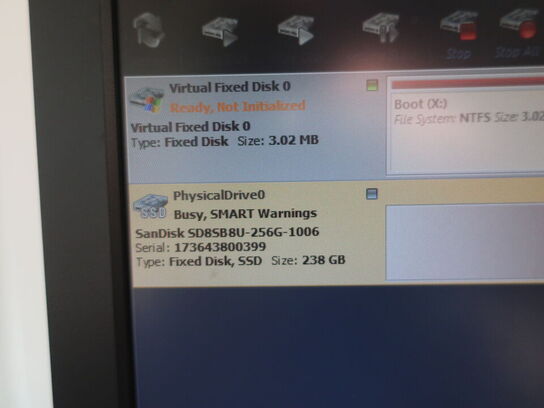 HP ProDesk | Intel i5-7500 | 8 GB | 256 GB SSD | HP 22" skærm