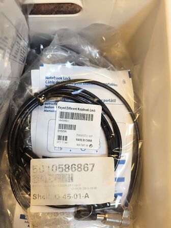1 ks. m. låsewirere til IT udstyr
