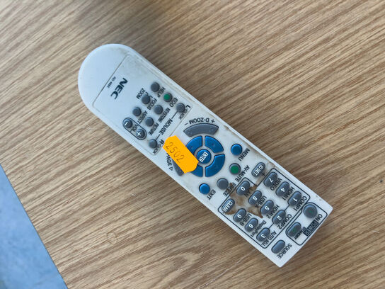 Projektor NEC ME301W inkl. lærred & højttalere