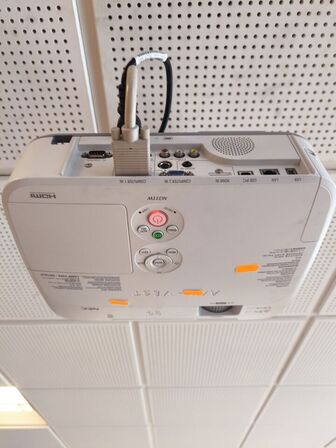 Projektor NEC ME311W inkl. lærred