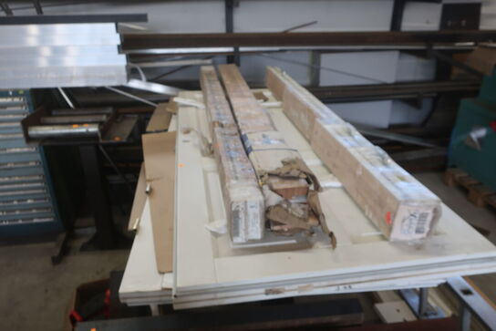 Div. Døre samt karme