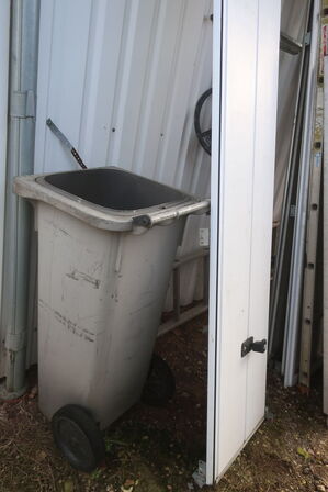 Div. stilladsdele samt stiger