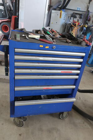 Værktøjsvogn med div. Værktøj