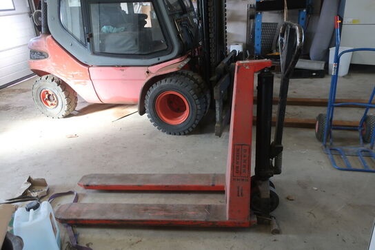 Sakseløfter DANSK NIELS BO