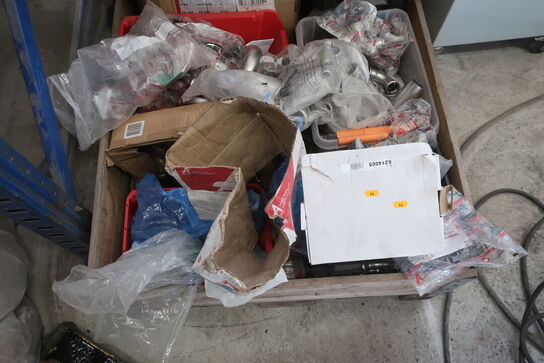 Palle med div. Fittings m.m.