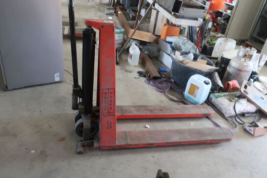 Sakseløfter DANSK NIELS BO