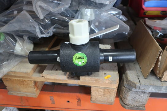 2 stk. paller med div. Varelager