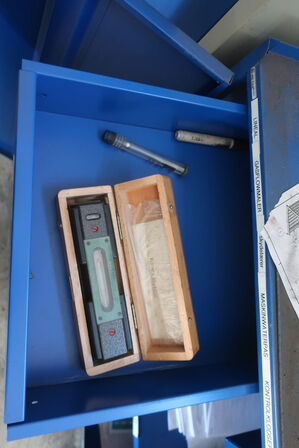 Stålskab med div. Værktøj