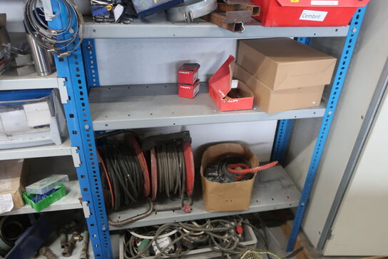 3 stk. lagerreoler med div. Værktøj, varelager, reservedele m.m.