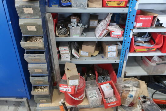 3 stk. lagerreoler med div. Værktøj, varelager, reservedele m.m.