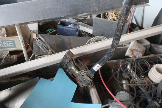 Div. varelager, reservedele, wienerstige, multistige m.m.