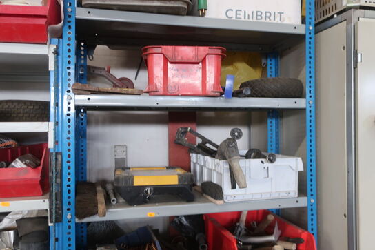 3 stk. lagerreoler med div. Værktøj, varelager, reservedele m.m.