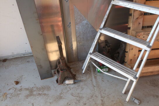 Trappestige samt støttebuk