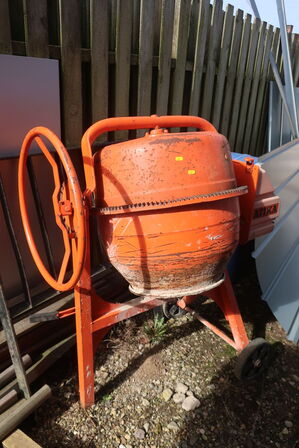 Betonblander ATIKA Profi 145