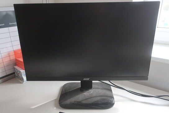 El. hæve/sænke skrivebord med 2 stk. computerskærme ACER, tastatur og mus