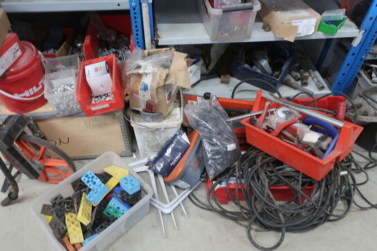 3 stk. lagerreoler med div. Værktøj, varelager, reservedele m.m.