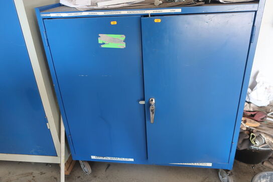 Stålskab med div. Værktøj