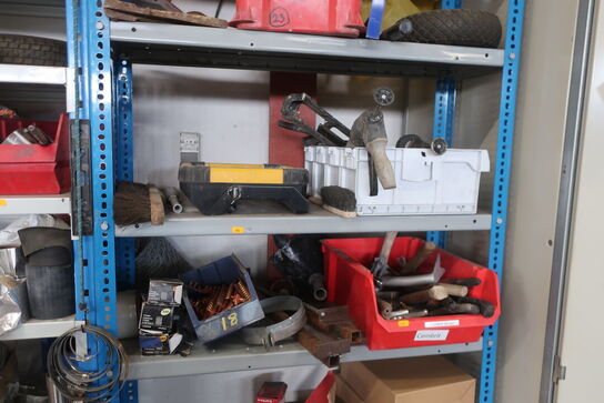 3 stk. lagerreoler med div. Værktøj, varelager, reservedele m.m.