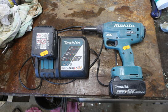 Akku blindnittepistol MAKITA DRV150 med 2 stk. batterier og lader