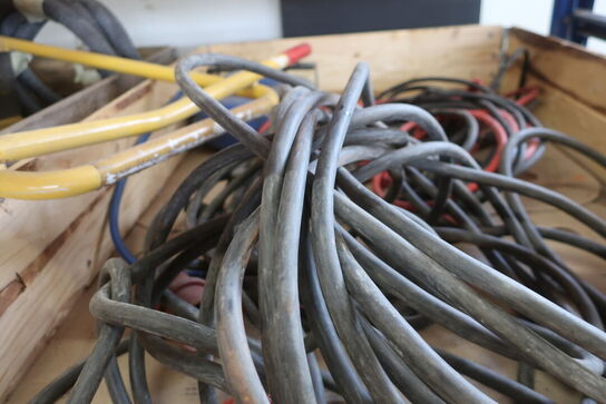 Palle med div. kabler