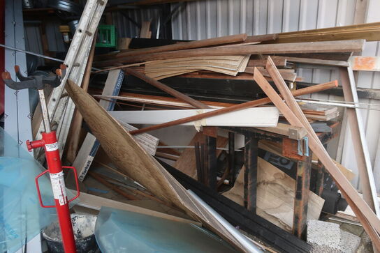 Gearkasseløfter, div. jern, træ, udsugningsdele m.m.