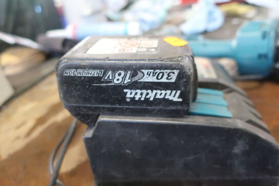 Akku blindnittepistol MAKITA DRV150 med 2 stk. batterier og lader