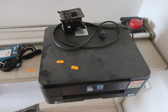 Skærebord samt printer DCO-J562DW