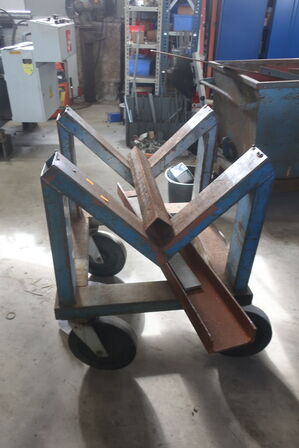 Opbevaringsvogn med div. Jern