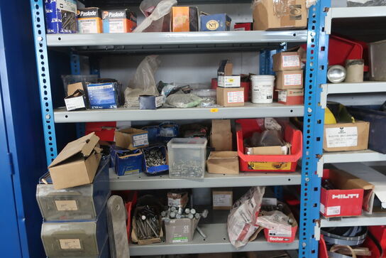 3 stk. lagerreoler med div. Værktøj, varelager, reservedele m.m.