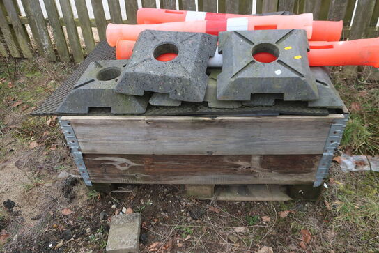 Div. Afspærringsstolper m.m.