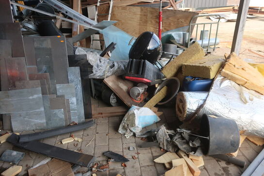 Gearkasseløfter, div. jern, træ, udsugningsdele m.m.