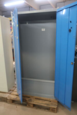 2 stk. Materialeskabe HØVIK STÅL, FINNERUP Model: AT20SKAB