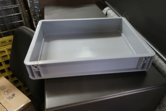 330 stk. plastbakker NUER PACKAGING Model: EG 43/75 HG