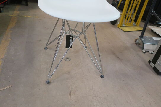 Stol VITRA Model: 759 Eames DSR Plastic  22382883
