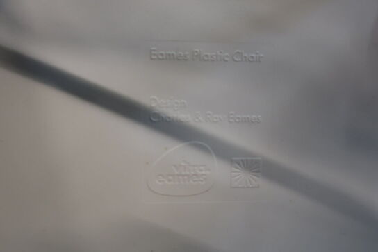 Stol VITRA Model: 759 Eames DSR Plastic  22382883