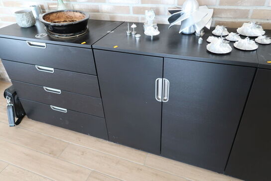 3 stk. skabe uden indhold