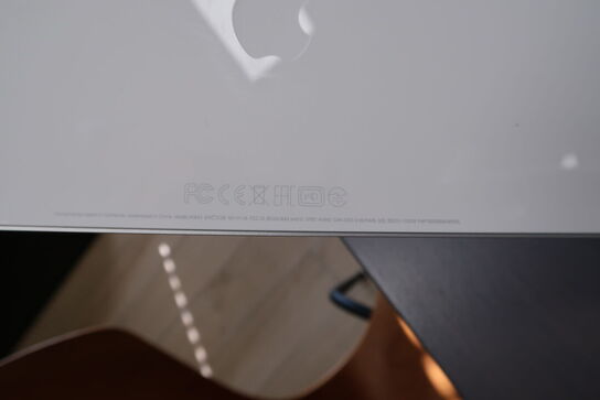 Allinone computer APPLE iMac A1311 med tastatur og mus APPLE A1843, A1657