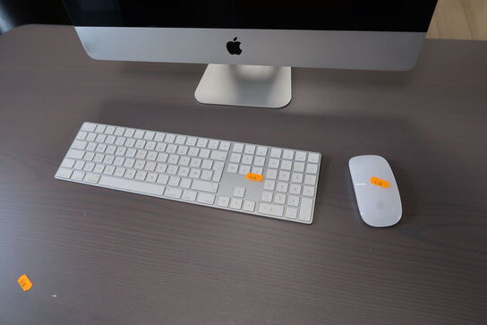 Allinone computer APPLE iMac A1311 med tastatur og mus APPLE A1843, A1657