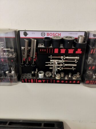 Bosch værktøjstavler med specialværktøj (se beskrivelse)