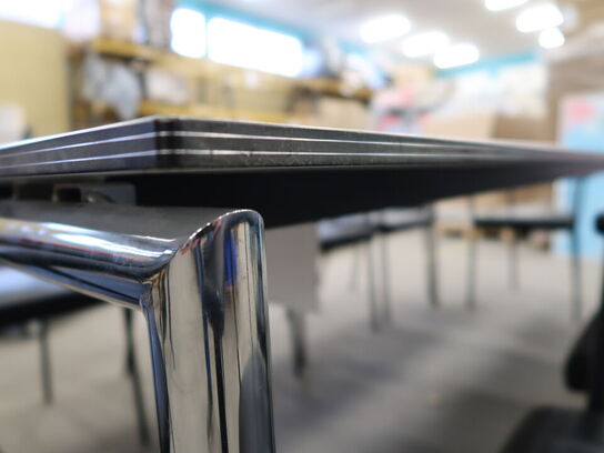 Konferencebord med 10 stk. stole