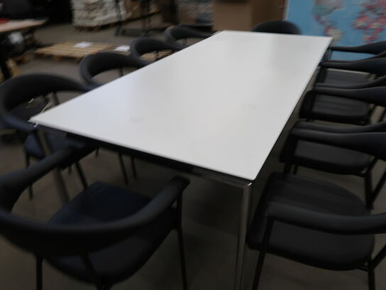 Konferencebord med 10 stk. stole