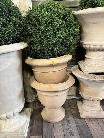 2 stk. Potter m. Plante