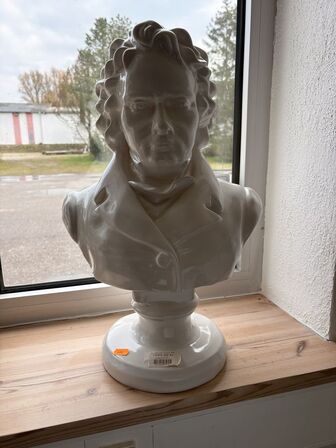 Beethoven buste